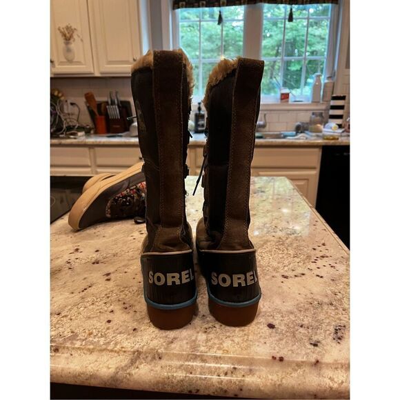 Sorel Tivoli High II Women’s Fur Lined Waterproof Boots sz 6 EUC - Picture 2 of 6